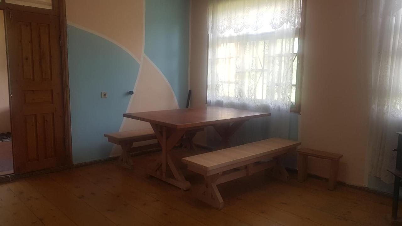 Hostel The Misty Mountains Mestia Ngoại thất bức ảnh