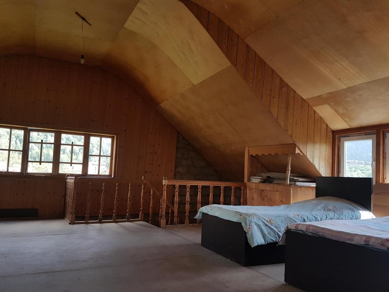 Hostel The Misty Mountains Mestia Ngoại thất bức ảnh