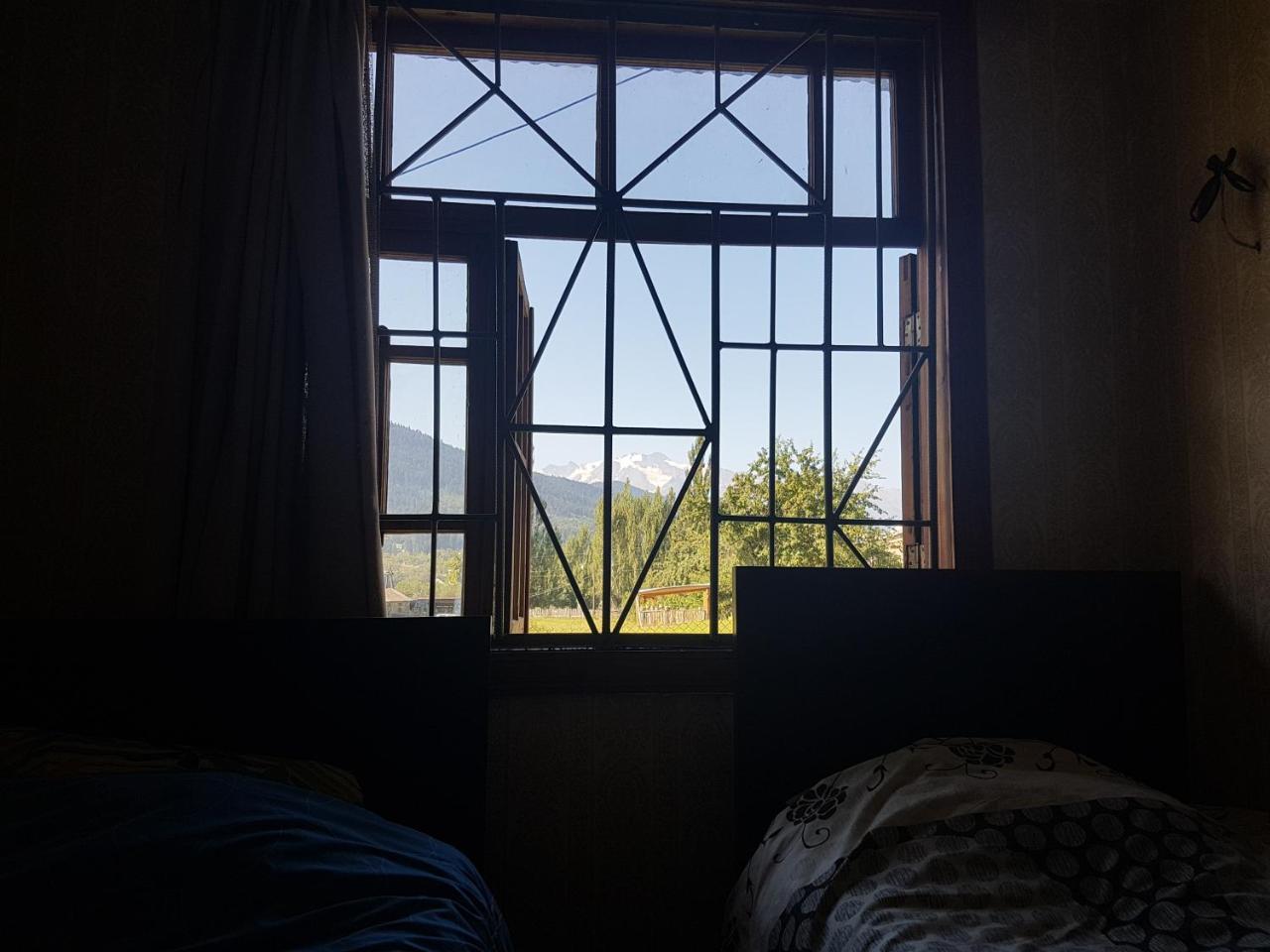 Hostel The Misty Mountains Mestia Ngoại thất bức ảnh